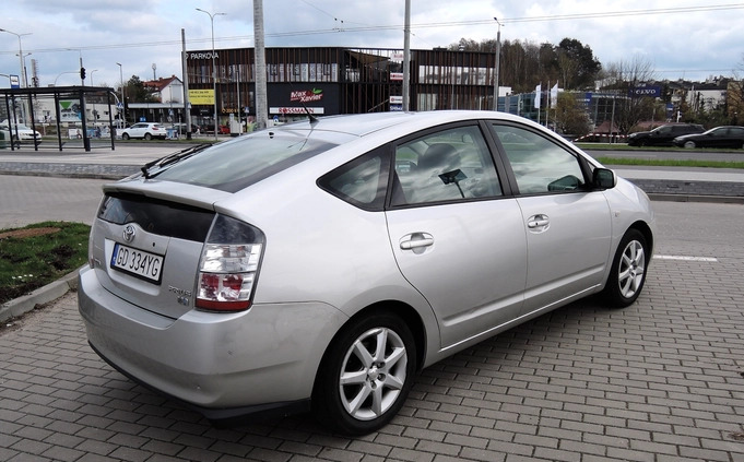 Toyota Prius cena 15400 przebieg: 299999, rok produkcji 2004 z Gdynia małe 106